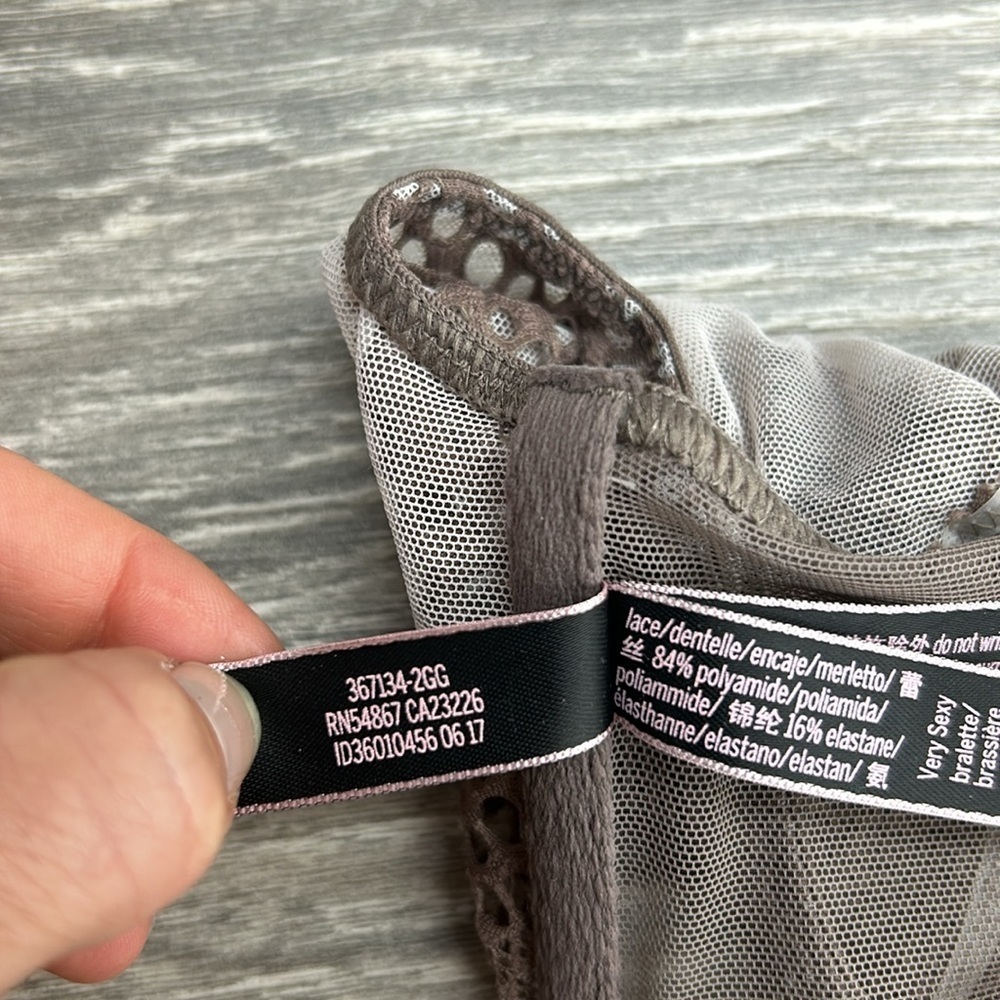 Victoria’s Secret very sexy bralette size xs - Picture 7 of 7